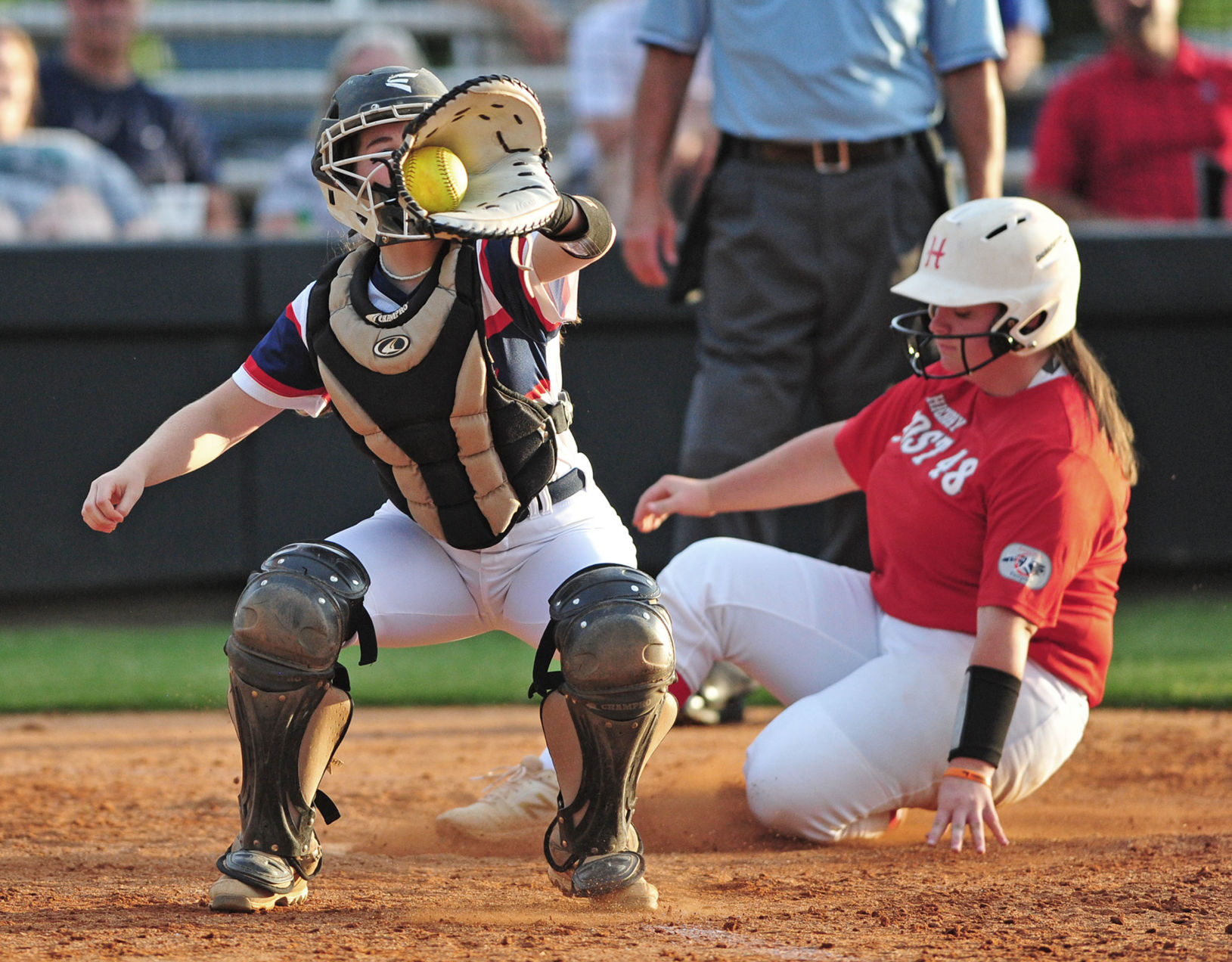Hickory legion softball sweeps Lincoln in doubleheader